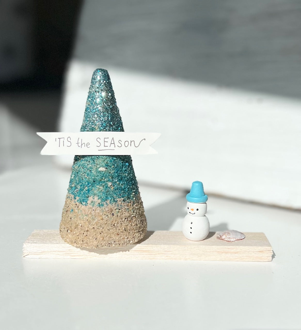 Tis the Season Tree & Snowman Decor